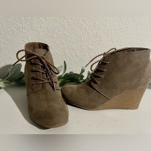 Arizona 3” Suede Bootie